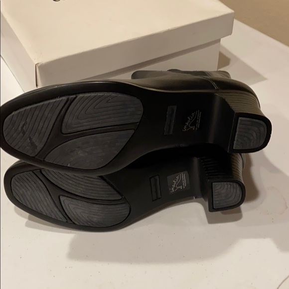 NIB Women’s Black Ankle Boots Size 9.5W - Picture 4 of 9